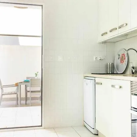 Sol, calma y piscina disponible siempre Apartamento Torrevieja