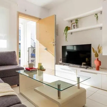 아파트 Apartment Pink Vistabella 2