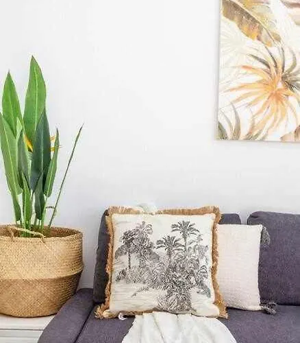 Pink Vistabella 2 Apartment