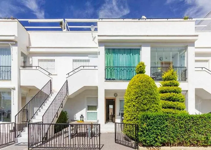 Pink Vistabella 2 Apartment Torrevieja